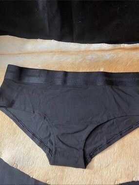 PINK Victoria's Secret Black Hipster Panty